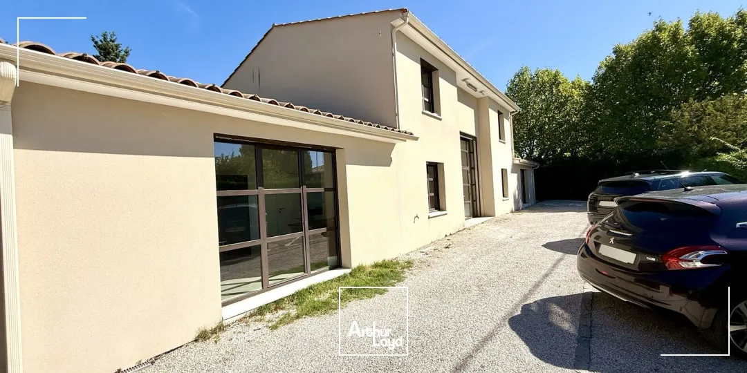 IMMEUBLE DE BUREAUX INDEPENDANT A VENDRE 