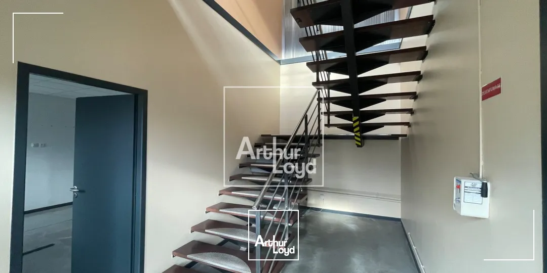 Locaux d'activité & Entrepôts - Location - SAINT MARTIN LE VINOUX - 38950 - 440-440 - 7600993