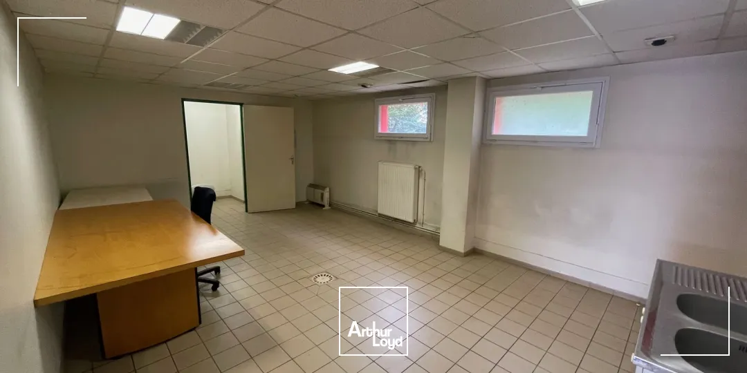 EXCLUSIVITÉ - A VENDRE LOCAL D'ACTIVITE 317 M2 - ZONE COMMERCIALE JAUX / VENETTE