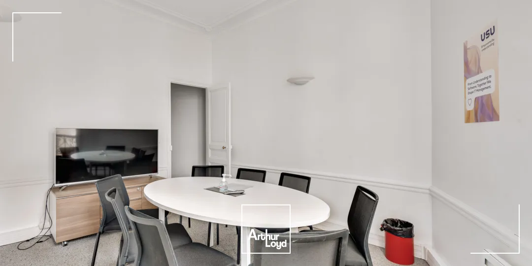 Bureaux à louer à PARIS 75008