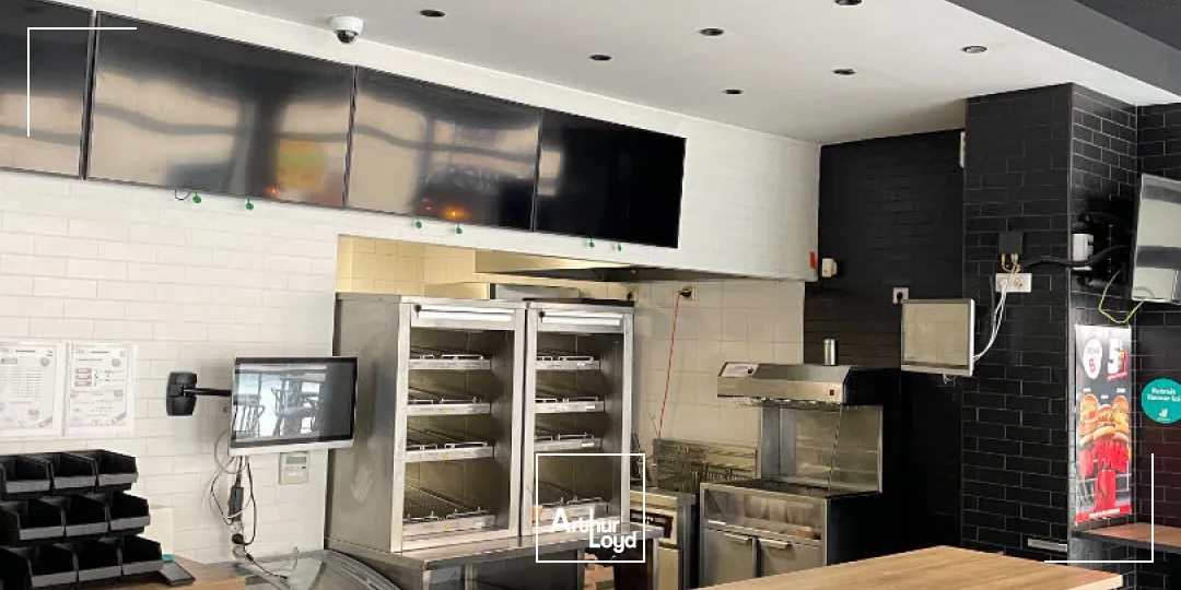 Local commercial Limoges 250 m² - Secteur émailleur