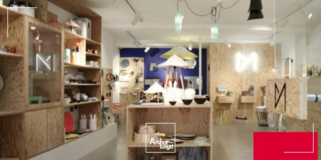 BIARRITZ, secteur recherché, grand local de 170 m² - tout commerce possible