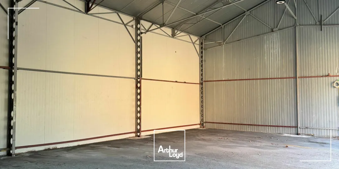 Ensemble de locaux d'activités à vendre, Châteaurenard