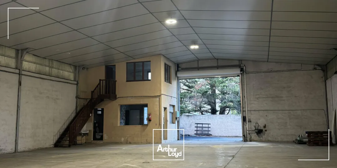 Ensemble de locaux d'activités à vendre, Châteaurenard