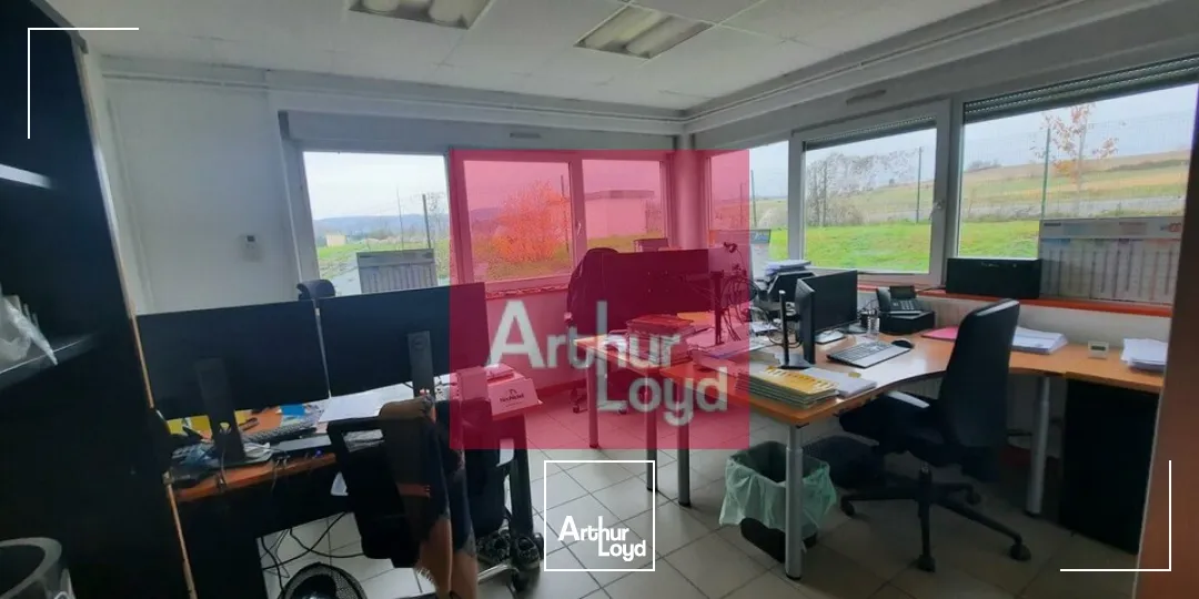 RIOM A VENDRE LOCAL ACTIVITE 1532 M² - PARCELLE 5000 M² - 1 PONT ROULANT 