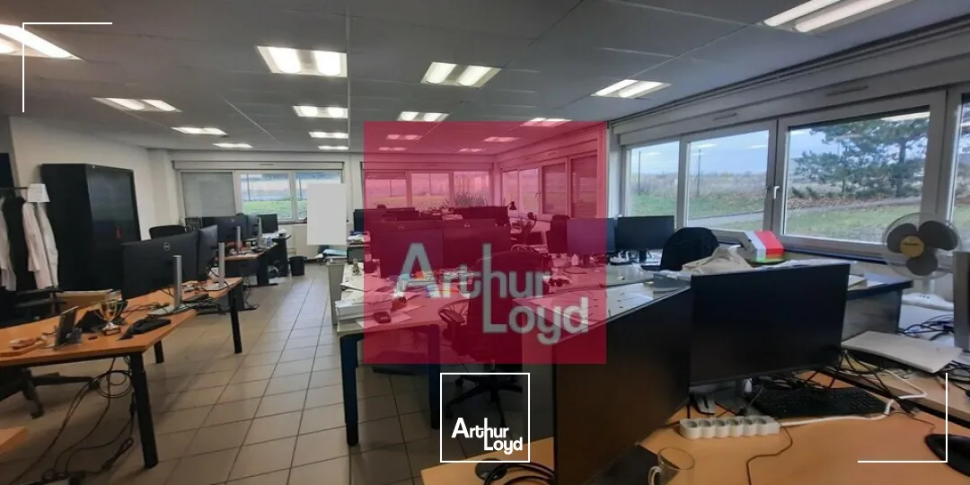 RIOM A VENDRE LOCAL ACTIVITE 1532 M² - PARCELLE 5000 M² - 1 PONT ROULANT 