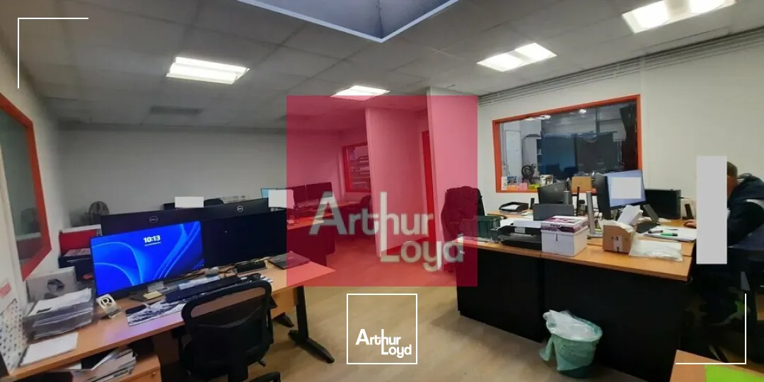 RIOM A VENDRE LOCAL ACTIVITE 1532 M² - PARCELLE 5000 M² - 1 PONT ROULANT 