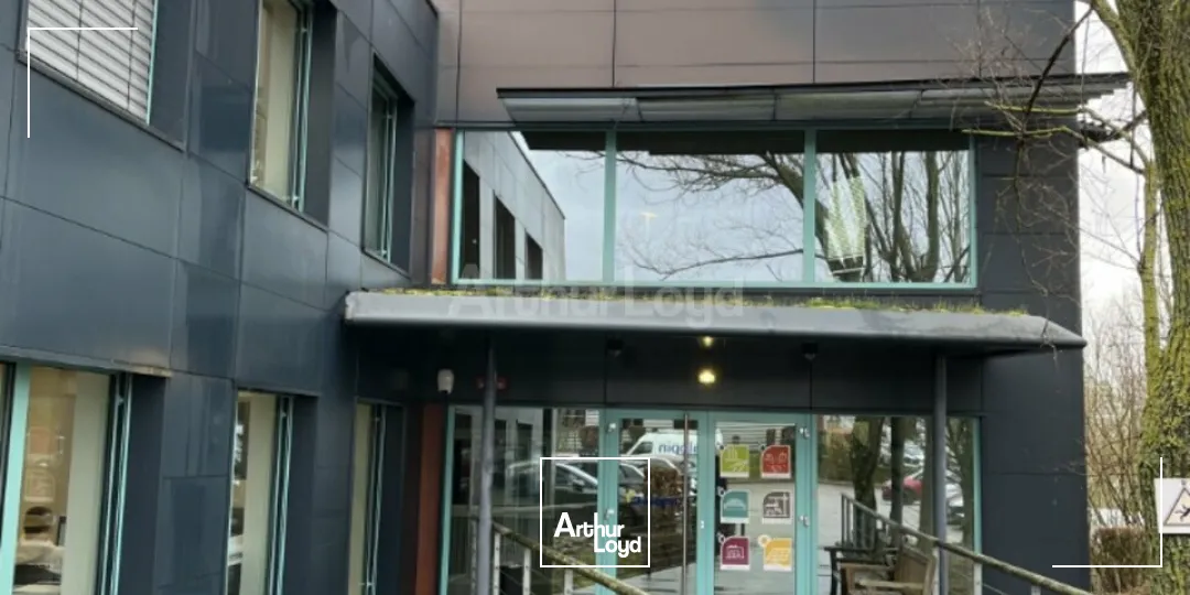 LOCAL D'ACTIVITE - ENTREPOT à LOUER de 1581 m²