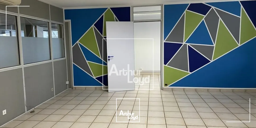 ÉVRY - Centre Ville BUREAUX DERNIER ETAGE