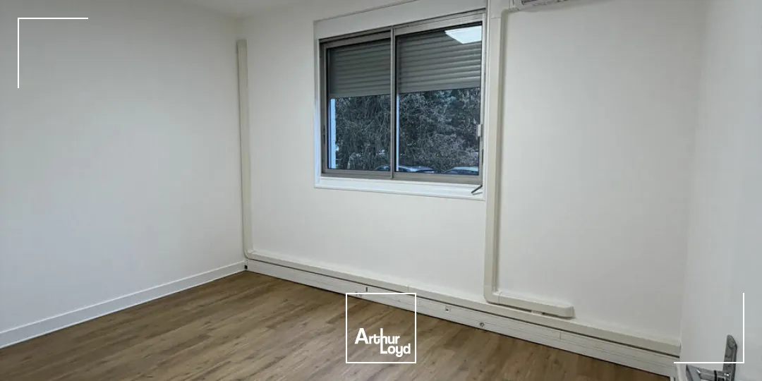 SAINT-AVERTIN BUREAUX A LOUER 91 M² 3 PARKINGS REFAIT 