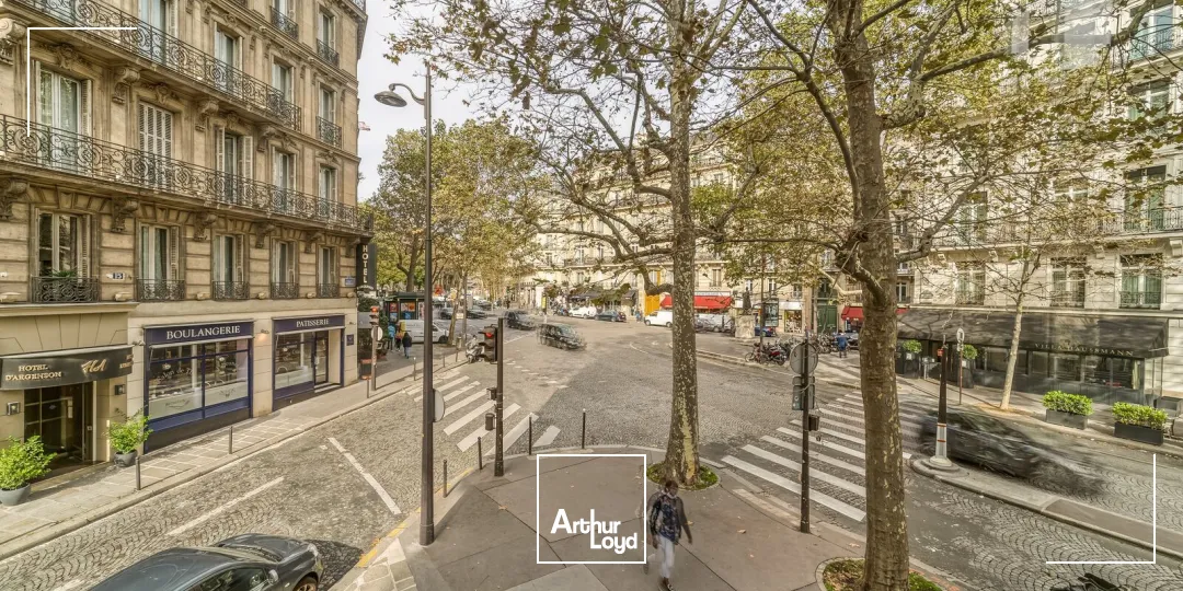 Bureaux à louer à PARIS 75008