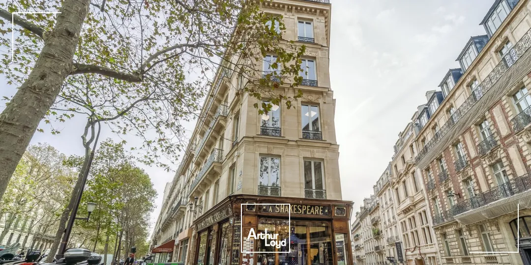 Bureaux à louer à PARIS 75008