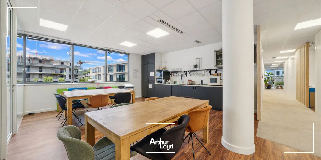 Botany, bureaux traversants et lumineux, sur les Quais de Seine