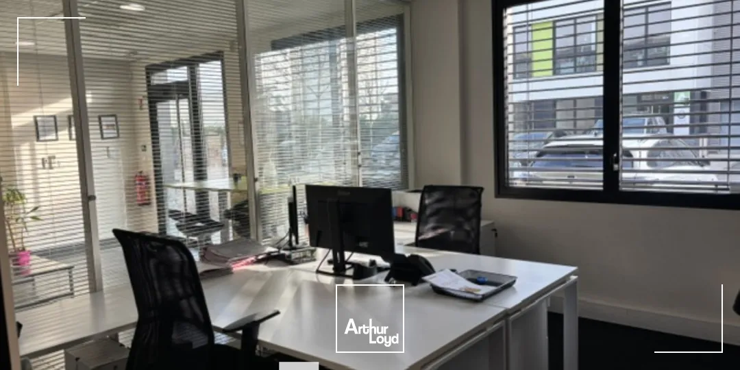 A louer ou à louer - Local d'activités mixte idéalement situé - Vaulx en Velin