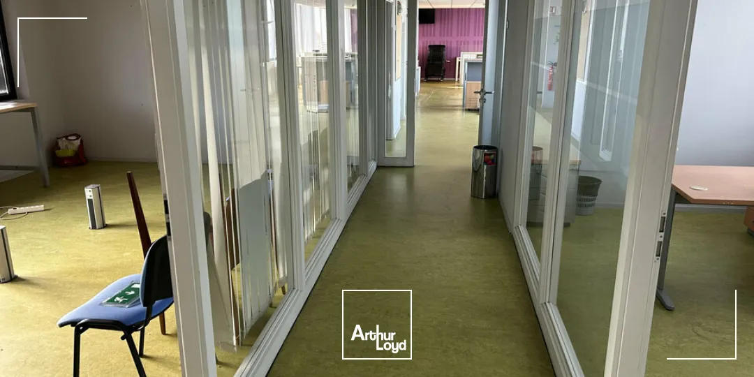 LOCAL D'ACTIVITE - ENTREPOT à VENDRE de 6280 m²