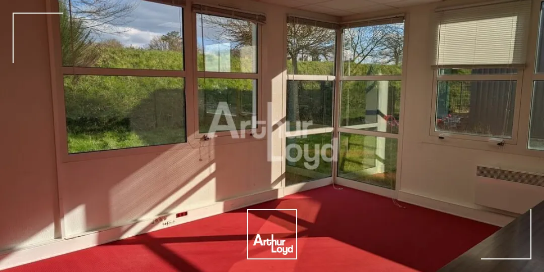 LA MEZIERE - LOCAL D'ACTIVITES A VENDRE- 285 M²