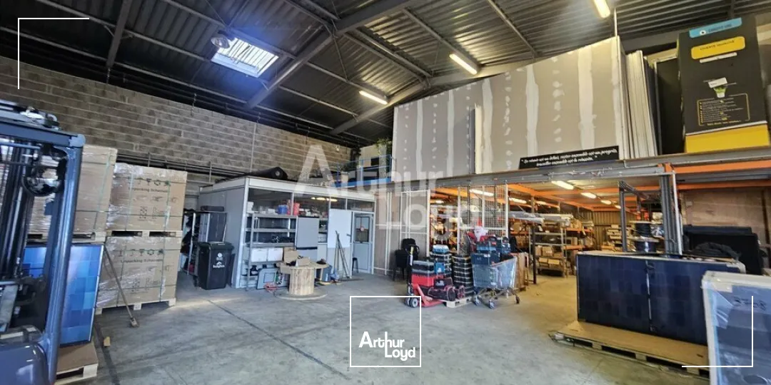 ANGERS OUEST LOCAL D'ACTIVITE DE 1&nbsp;030 M² A LOUER AVEC BUREAUX