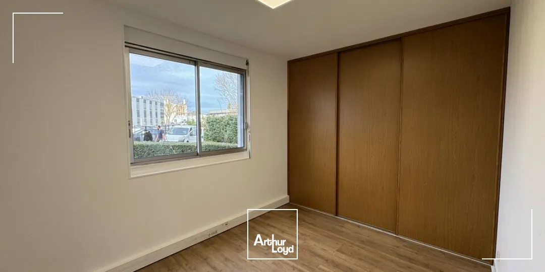 SAINT-AVERTIN BUREAUX A LOUER 91 M² 3 PARKINGS REFAIT 