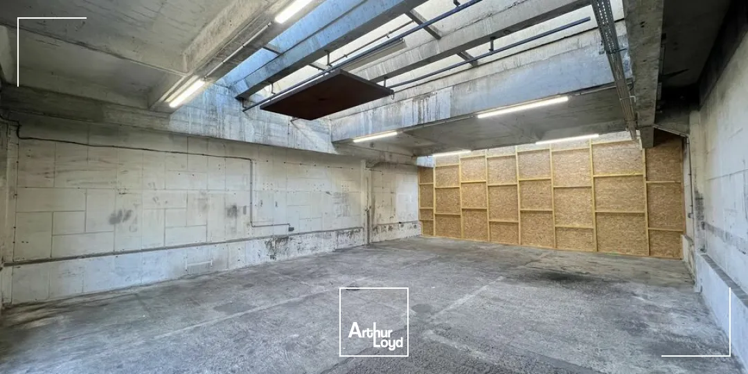 NOUVEAUTÉ - A LOUER ACCÈS DIRECT ENTREPÔT DE 100m2 ZONE INDUSTRIELLE ET PORTUAIRE DU HAVRE 