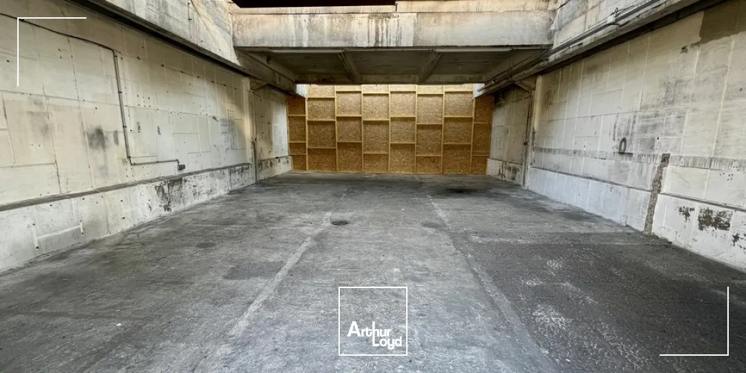 NOUVEAUTÉ - A LOUER ACCÈS DIRECT ENTREPÔT DE 100m2 ZONE INDUSTRIELLE ET PORTUAIRE DU HAVRE 