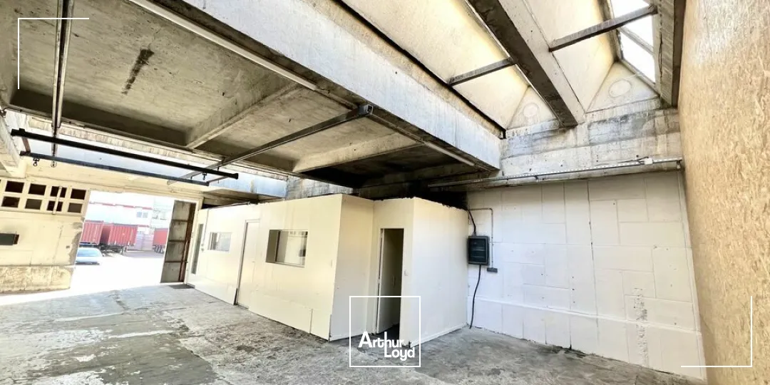 NOUVEAUTÉ - A LOUER LOCAUX D'ACTIVITÉ DE 100m2 AVEC BUREAU ZONE INDUSTRIELLE ET PORTUAIRE DU HAVRE