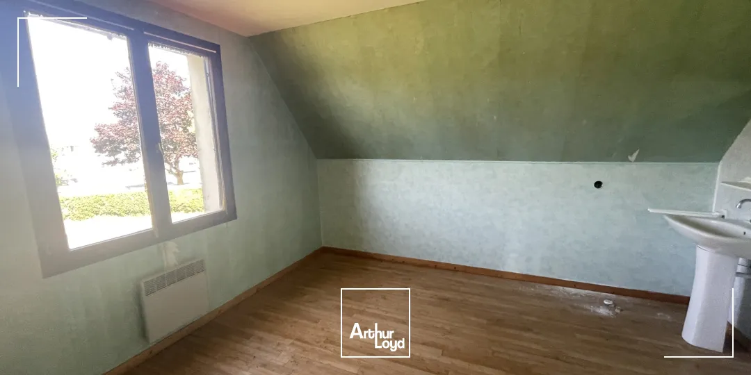 A VENDRE BÂTIMENT INDÉPENDANT - AXE CHAMBLY / BEAUVAIS