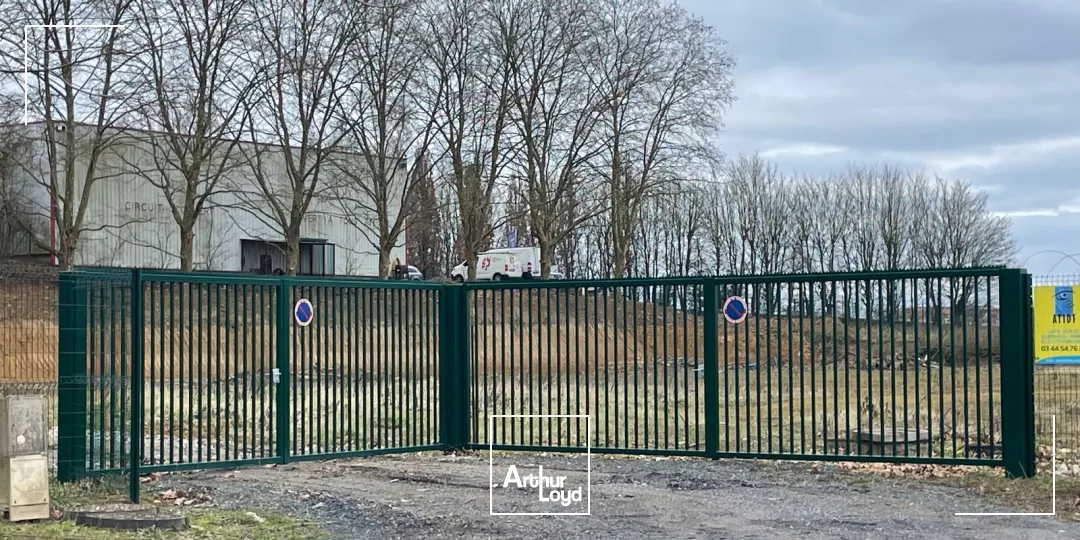 EXCLUSIVITE - A VENDRE TERRAIN 4437 M2 ZONE D'ACTIVITE DE SAINT SOUPPLETS