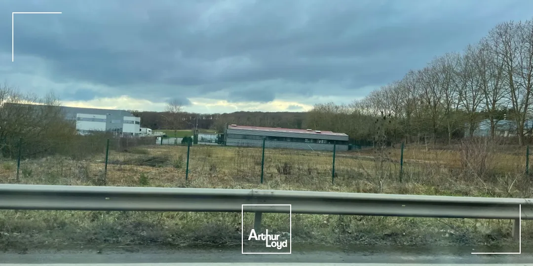 EXCLUSIVITE - A VENDRE TERRAIN 4437 M2 ZONE D'ACTIVITE DE SAINT SOUPPLETS