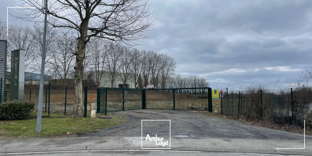 EXCLUSIVITE - A VENDRE TERRAIN 4437 M2 ZONE D'ACTIVITE DE SAINT SOUPPLETS