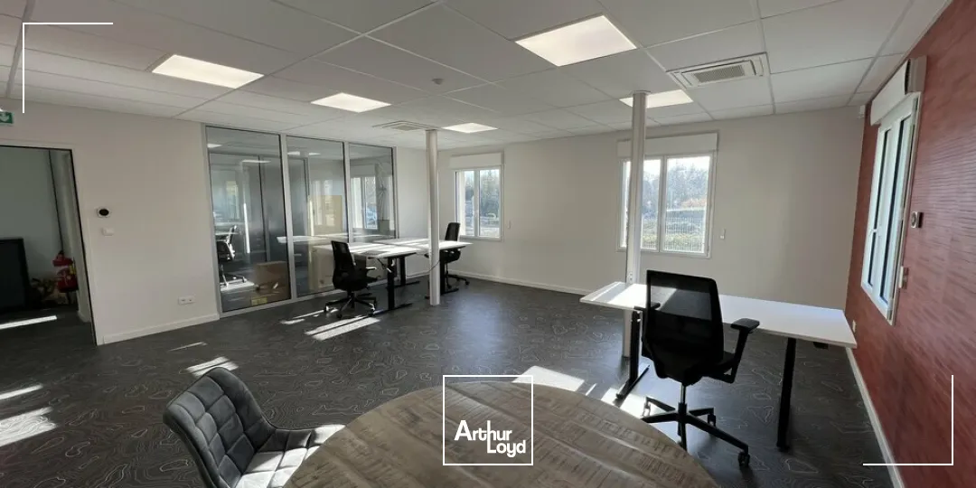 Bureaux avec parking sur axe passant Angoulême Nord