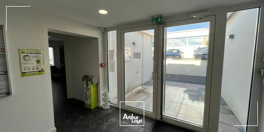 Bureaux avec parking sur axe passant Angoulême Nord