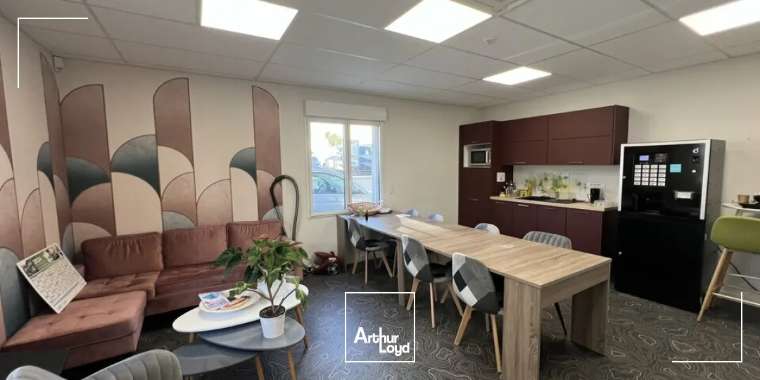 Bureaux avec parking sur axe passant Angoulême Nord