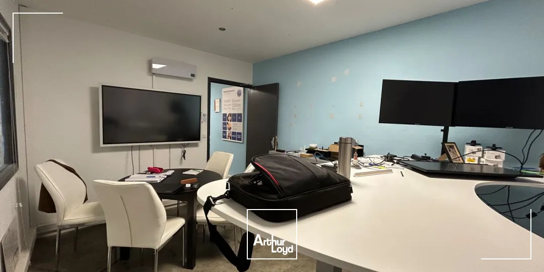 STOCKAGE - 467 M2 - BUREAUX - ST NAZAIRE - CHANTIERS DE L'ATLANTIQUE - A LOUER 