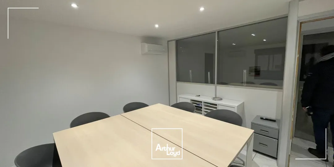 Bureaux à louer à LES AUTHIEUX SUR LE PORT SAINT OUEN 76520