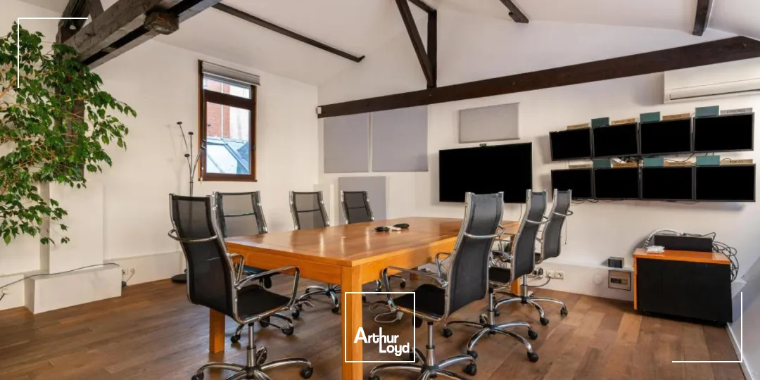 Bureaux de caractère atypiques type Show Room, à Levallois-Perret