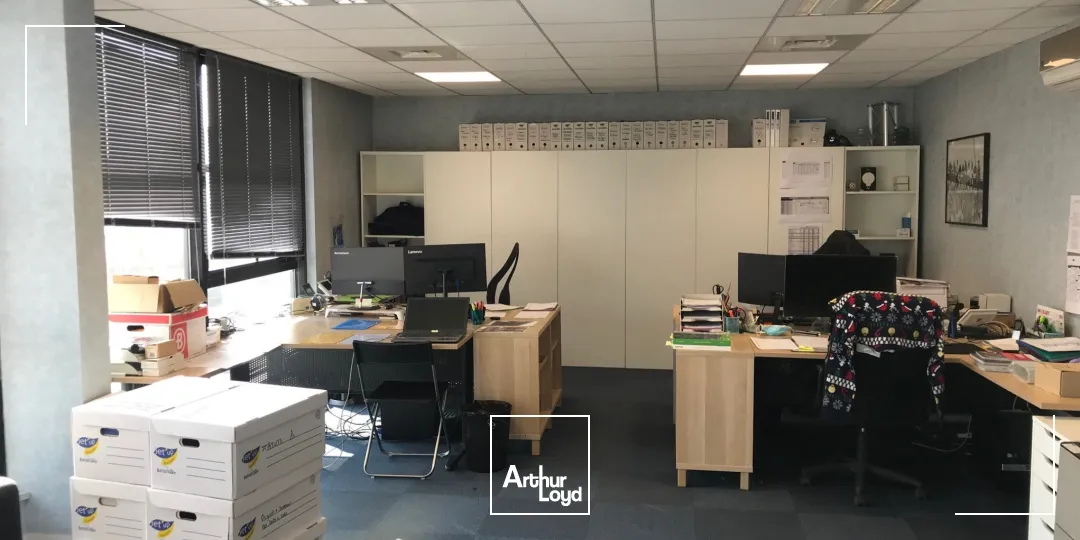 Locaux d'activité à louer à ELANCOURT 78990