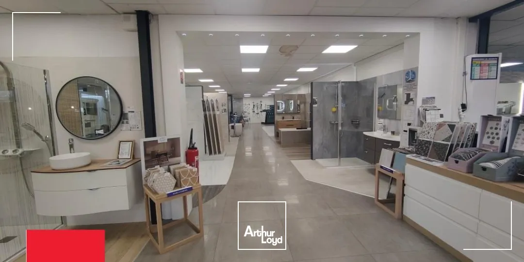 Local commercial à vendre à LUCE 28110