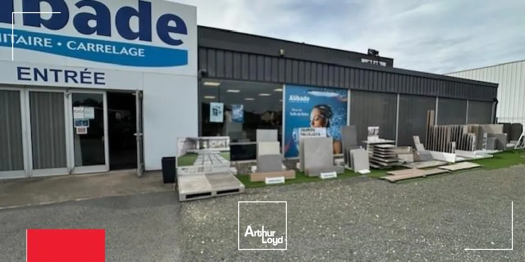 Local commercial à vendre à LUCE 28110