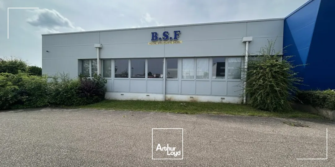 LOCAL D'ACTIVITE - ENTREPOT à VENDRE de 2374 m²