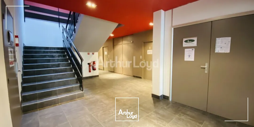 BUREAUX à LOUER de 236 m²