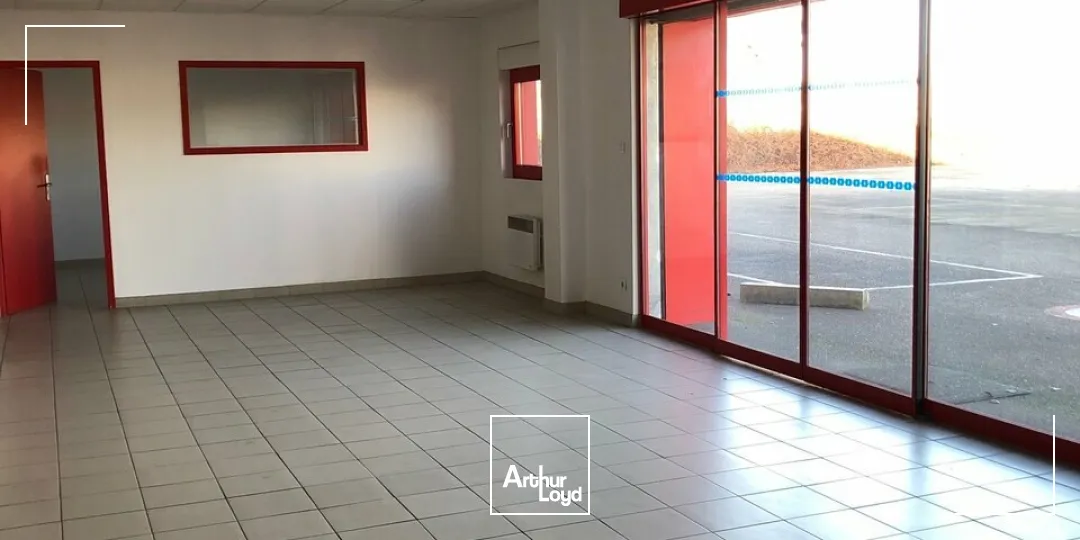 LOCAL D'ACTIVITE - ENTREPOT à LOUER de 683 m²