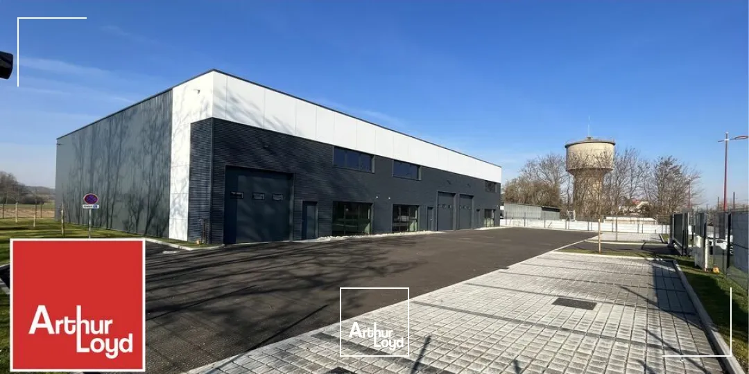 LOCAL D'ACTIVITE - ENTREPOT à LOUER de 784 m²