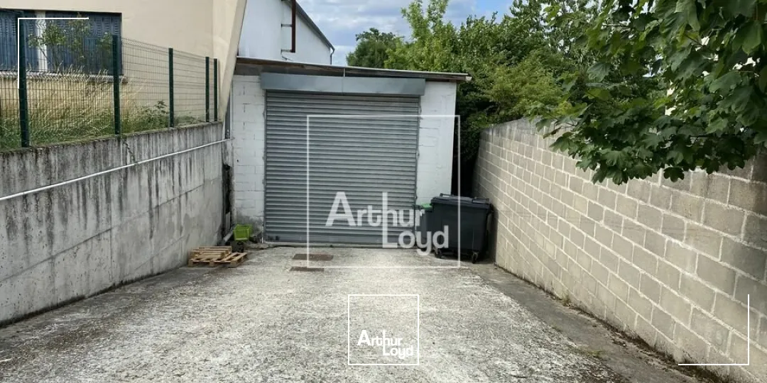 A VENDRE BATIMENT INDEPENDANT ORMOY