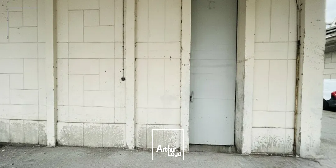 NOUVEAUTÉ - A LOUER ENTREPÔT DE 80 m2 + 20 m2 DE QUAI COUVERT - ZONE INDUSTRIELLE ET PORTUAIRE DU HAVRE