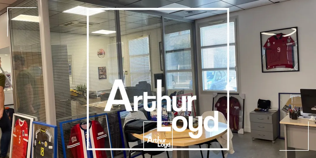 IMMEUBLE INDEPENDANT DE 920 M² - MAUGUIO