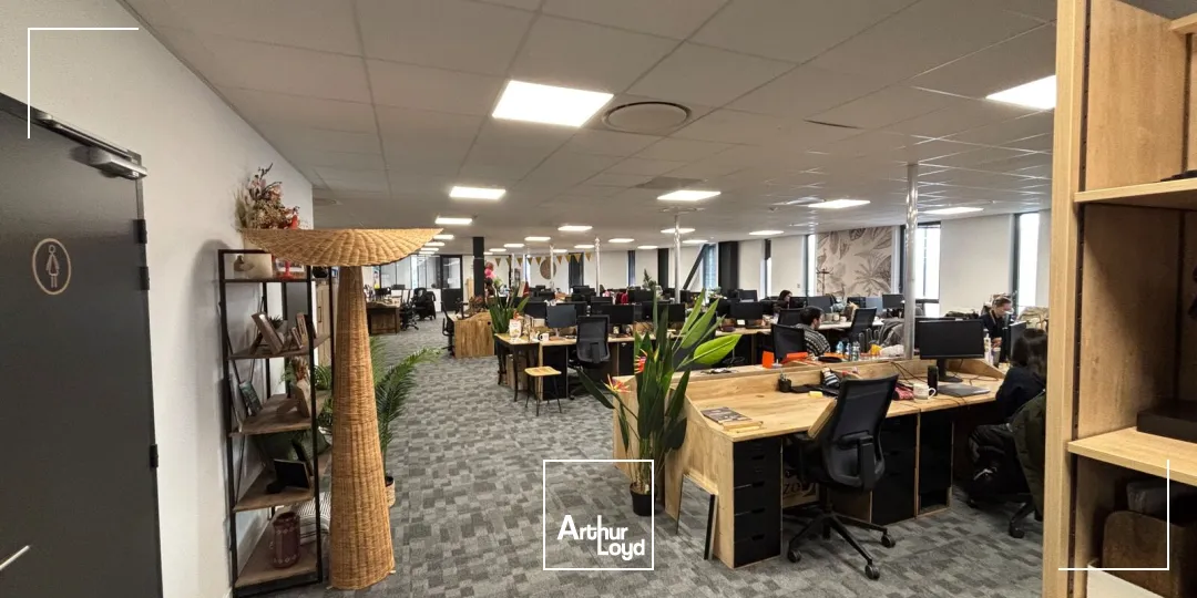 PLATEAUX DE BUREAUX À LOUER OU À VENDRE -1500 M² DIVISIBLES-VERTOU