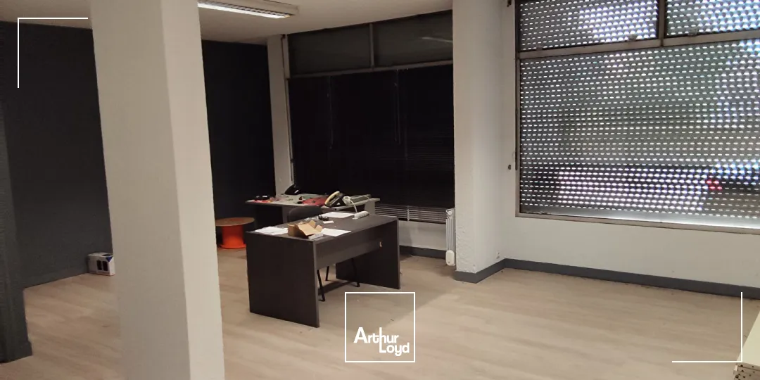 À LOUER - Bureaux 89 m² avec parking - Secteur prisé de SAINTE-CLAIRE - LIMOGES