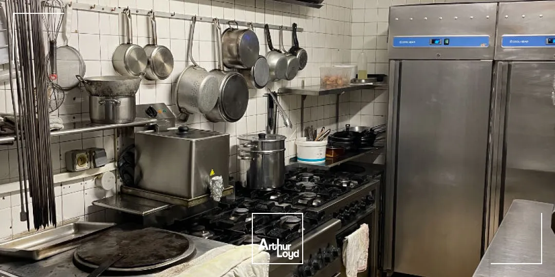 A LOUER - Hyper centre-ville de Limoges - Secteur des Halles - Local restauration