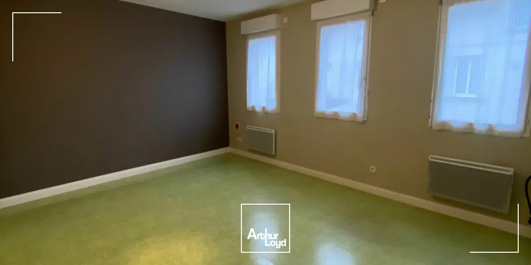 BUREAUX 22M² ENVIRONNEMENT MEDICAL ET PARAMEDICAL A LOUER 
