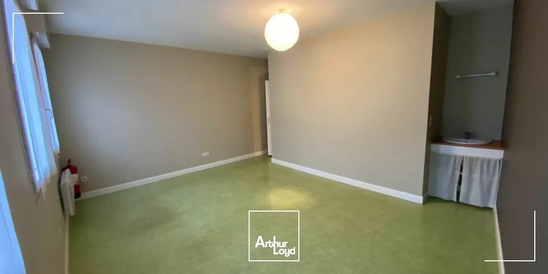 BUREAUX 22M² ENVIRONNEMENT MEDICAL ET PARAMEDICAL A LOUER 